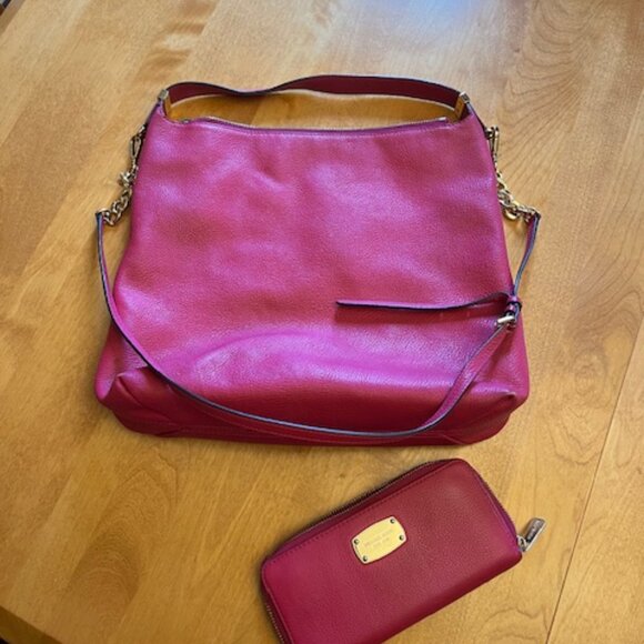 Michael Kors Shoulder Bag & Matching Wallet - Picture 3 of 10